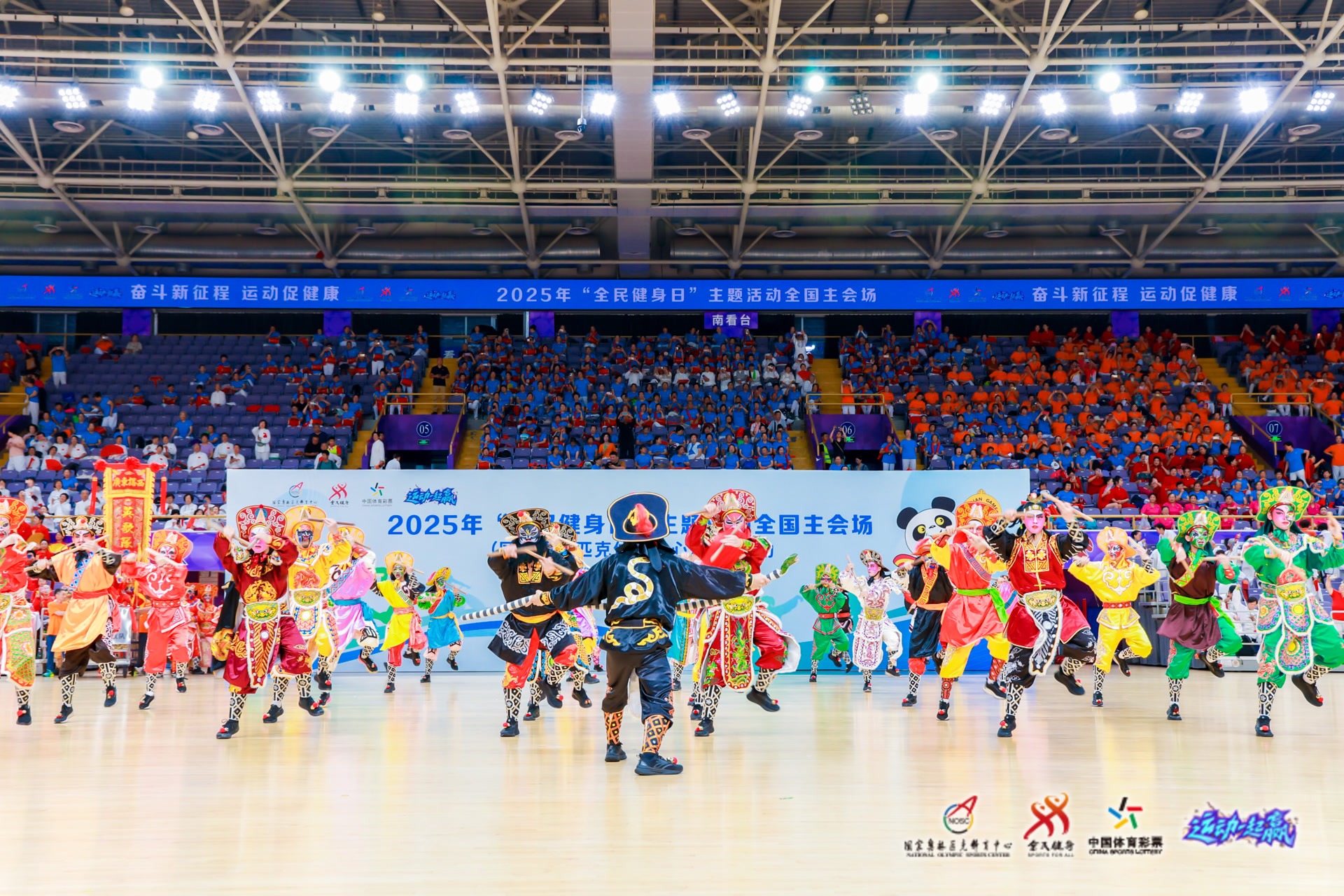 1次扛旗2次退赛！带伤出征的郑钦文，为何仍是湖北队的骄傲？